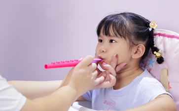 孩子口吃是怎么回事？